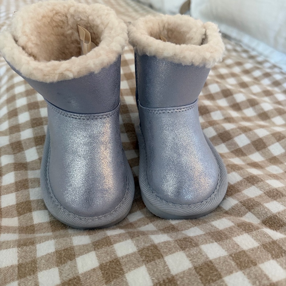 Old Navy Kids Silver Boots with Cream Lining